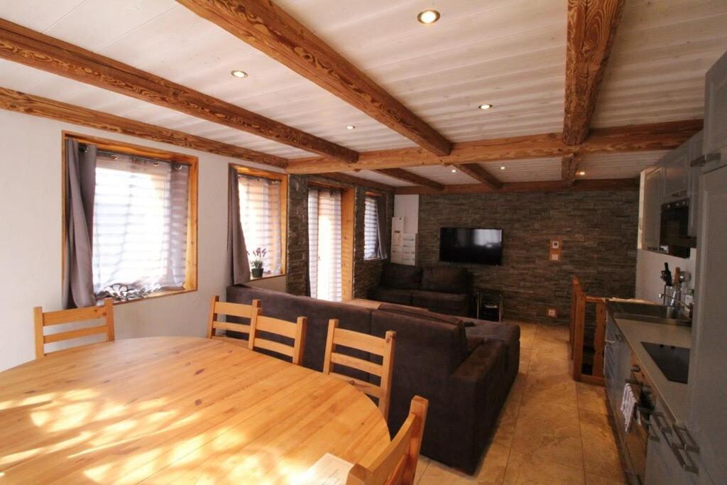 Chalet Des Domaines De La Vanoise - Confortable appartement au calme, à 1km du village et 5 km de la station MAE-3134 - 1