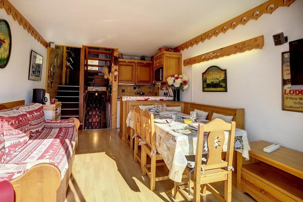 Résidence Danchet - Appartement duplex ensoleillé · Départ et retour skis aux pieds · Balcon MAE-9994 - 2