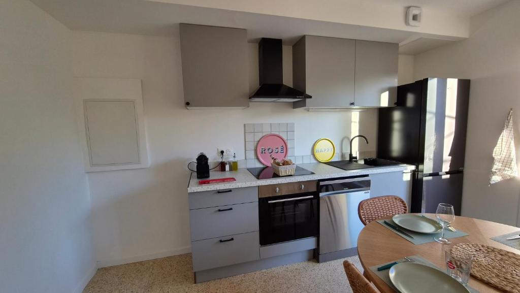 T2 Hyères neuf 4p, clim, 250m plage, parking privé devant le logement - 4