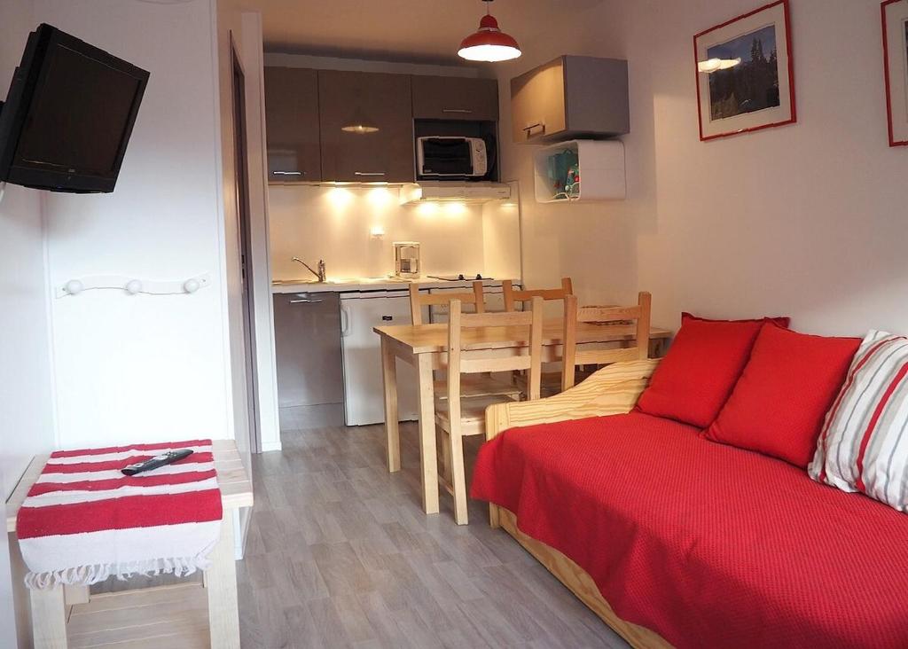 Résidence Boedette D - Appartement rénové · Départ et retour skis aux pieds · Balcon MAE-1214 - 1