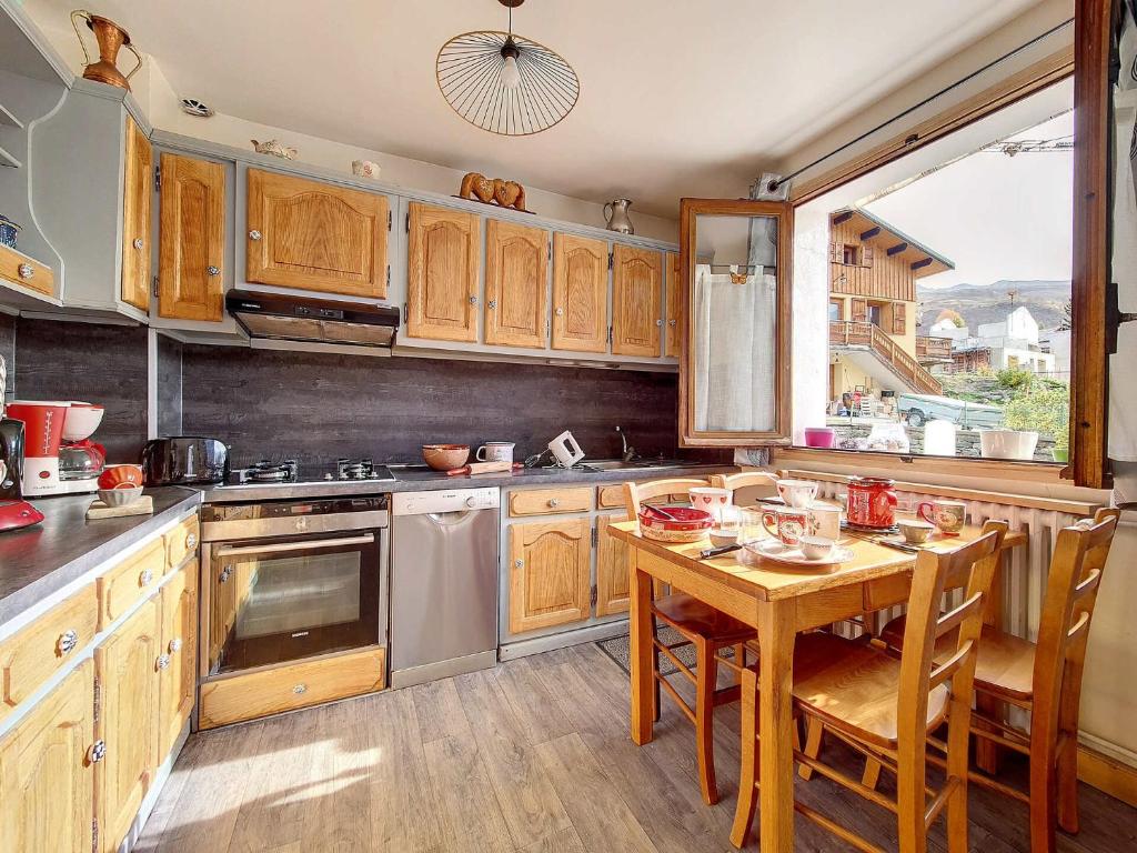 Résidence Saint Marcel - Chalet familial · Centre village de St Marcel · Terrasse ouest MAE-2924 - 2