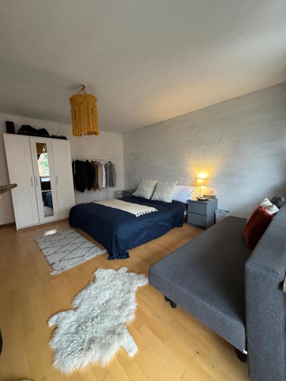 Cozy Bedroom, with Big Balcony, quite area close to Isar and 10min Marienplatz - 5