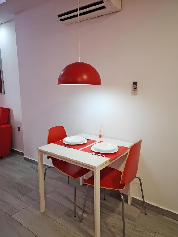 Apartamentos Ofis - Estudio Rojo - 3