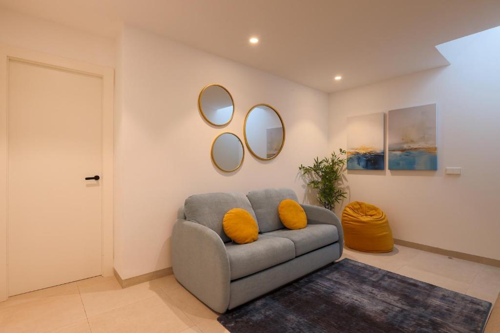 Luxury 3BR Bungalow with Lagoon & Pool Access - 4