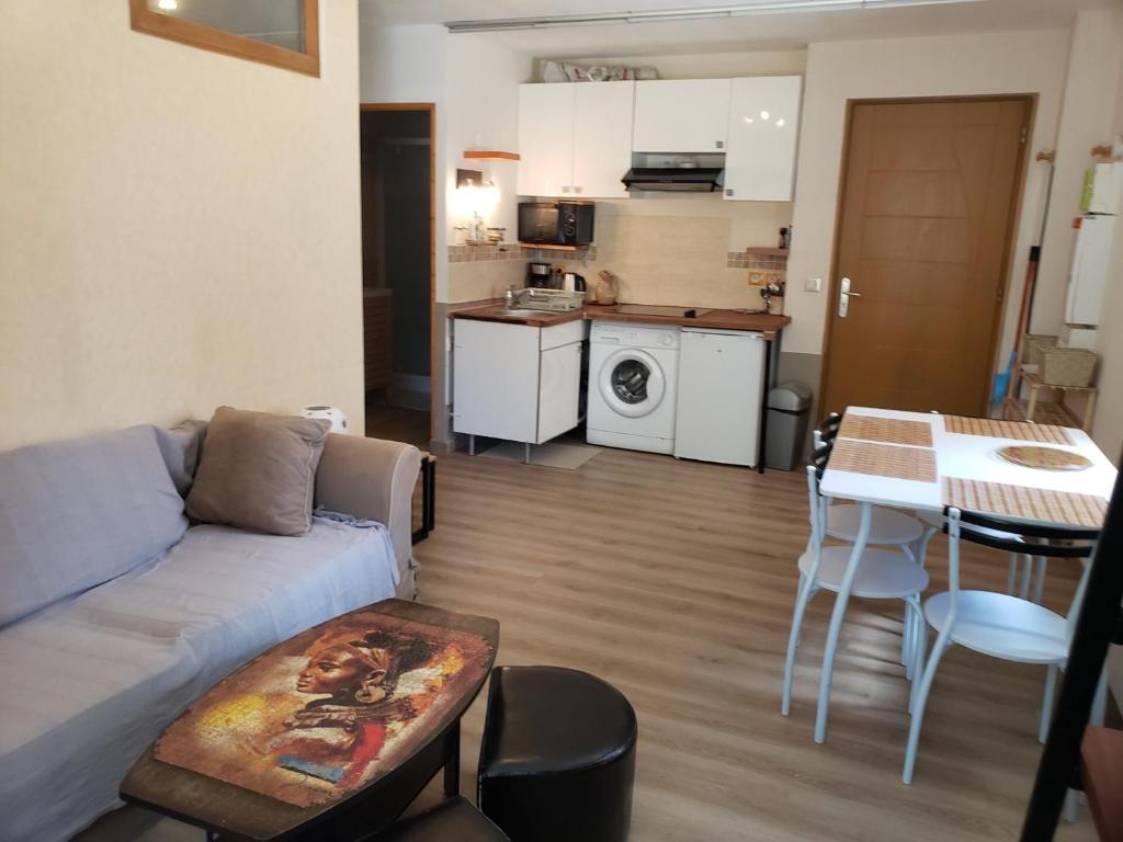 Résidence Rue De La Paix - T2 PLEIN CENTRE VILLAGE MAE-3731 - 4