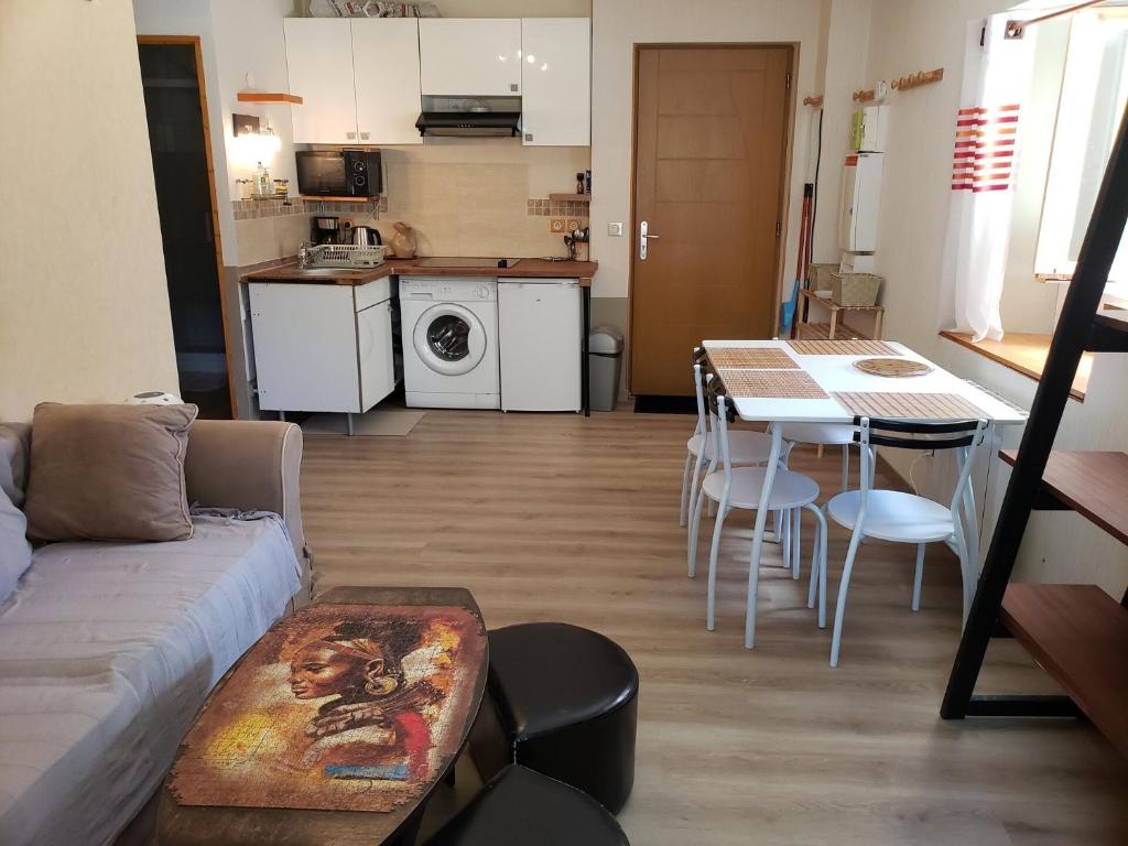 Résidence Rue De La Paix - T2 PLEIN CENTRE VILLAGE MAE-3731 - 5