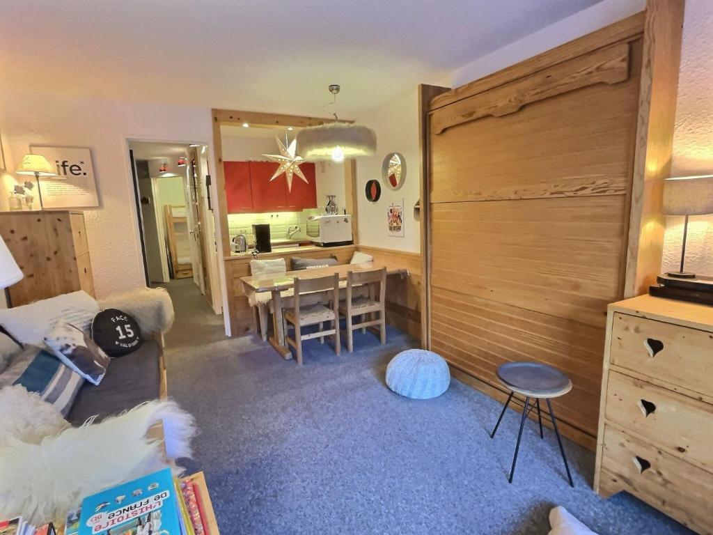 Résidence Les Andes - Joli 2 pièces en centre-ville de Val D'Isère, proche de toutes commodités MAE-1041 - 5