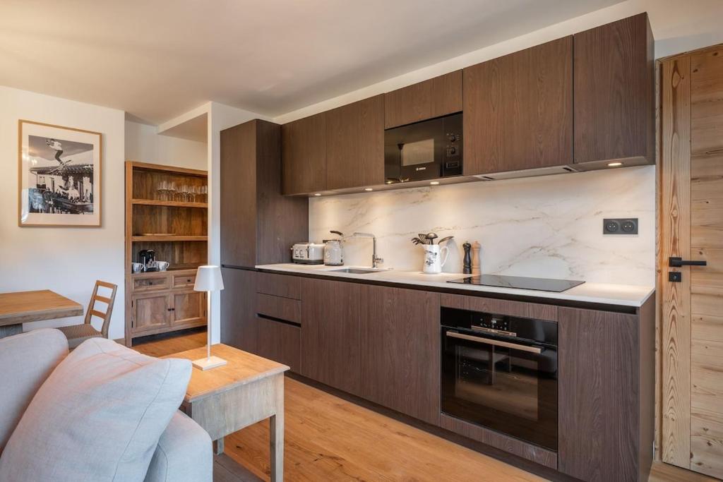 Charmant Mountain View 4 BR Apartment in Morzine sleeps 10 - 4