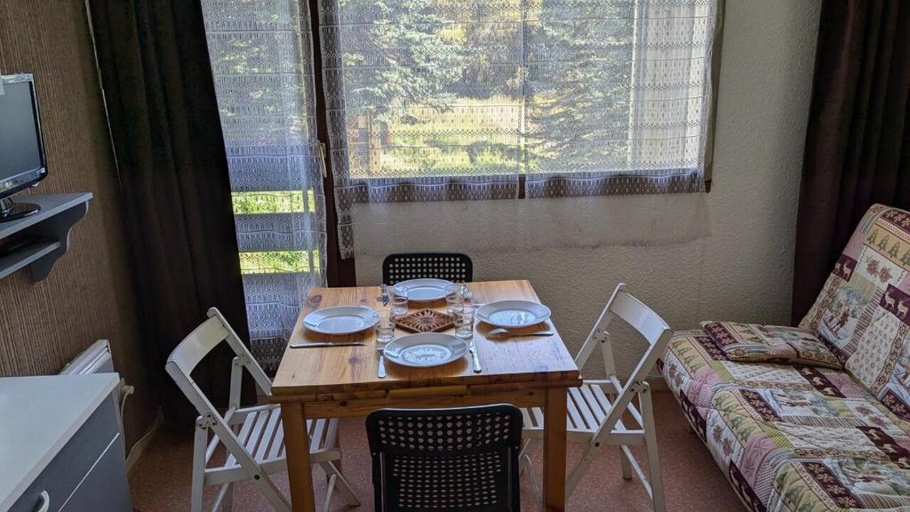 Résidence Le Plein Soleil 2 - Studio 4 personnes, résidence Plein Soleil 2 à ORCIERES-MERLETTE, Alpes du Sud MAE-7574 - 2