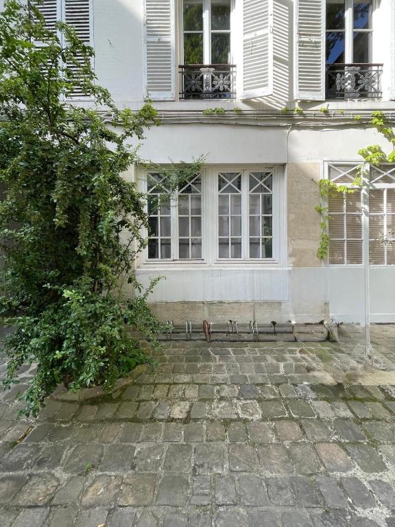 Romantique petit duplex au cœur du Marais - 4