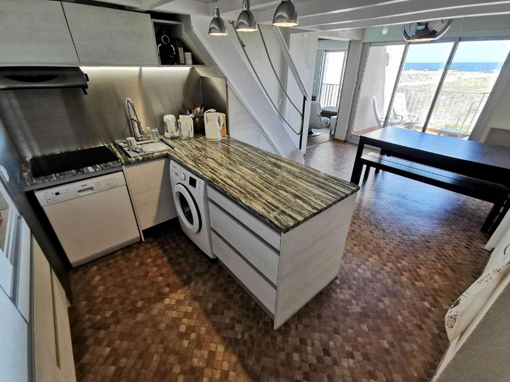 Résidence Les Aigues Marines - Appartement T3 mezzanine à Port Leucate - Réf: 1AM_125 MAE-1254 - 4