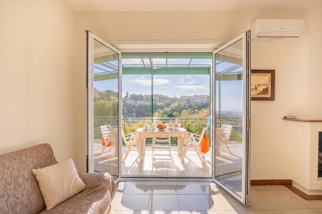 Bright Apartment Private Parking Naples - Happy Rentals - 3