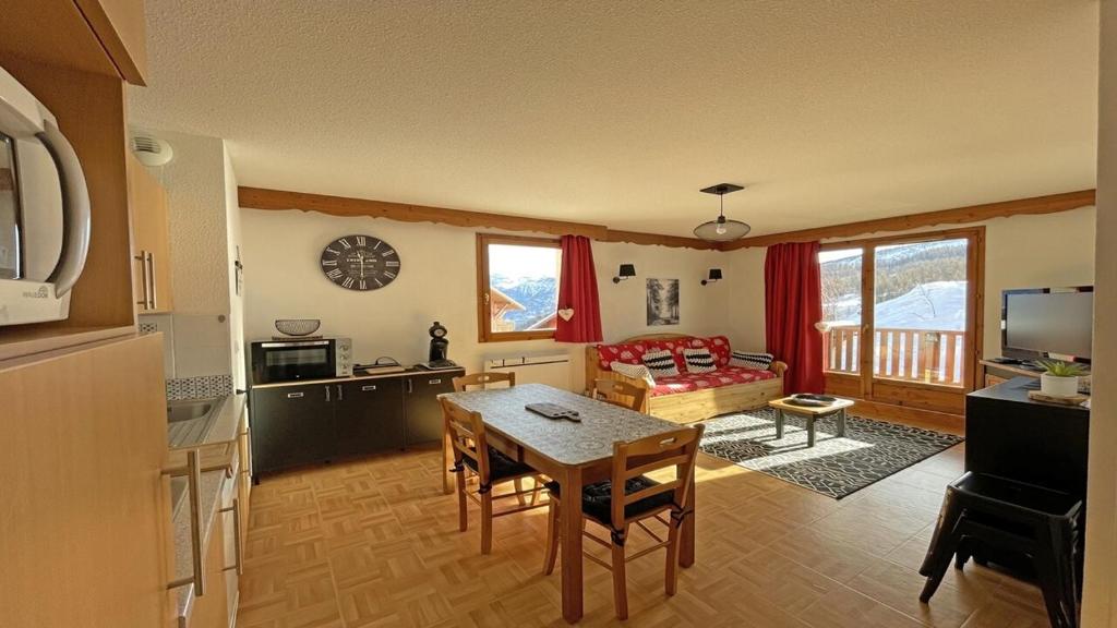 Résidence Parc Aux Etoiles - GEC2 - Appartement 2 chambres avec grand balcon MAE-9084 - 1