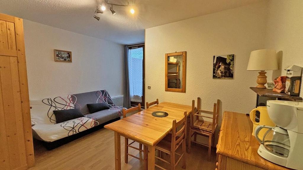 Résidence Les Ecrins - ECRINS205 - APPARTEMENT 4 PERSONNES, SECTEUR 1700M AVEC BALCON MAE-0981 - 1