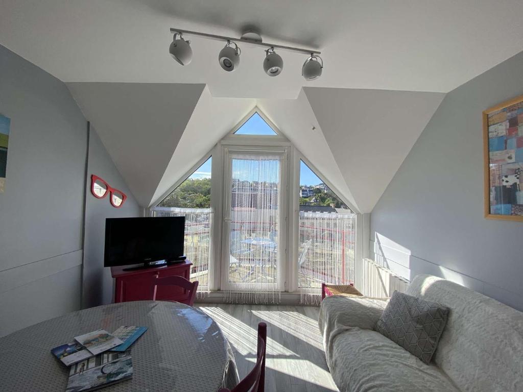 Résidence Le Casino - Appartement devant la plage vue mer parking privé MAE-6404 - 3