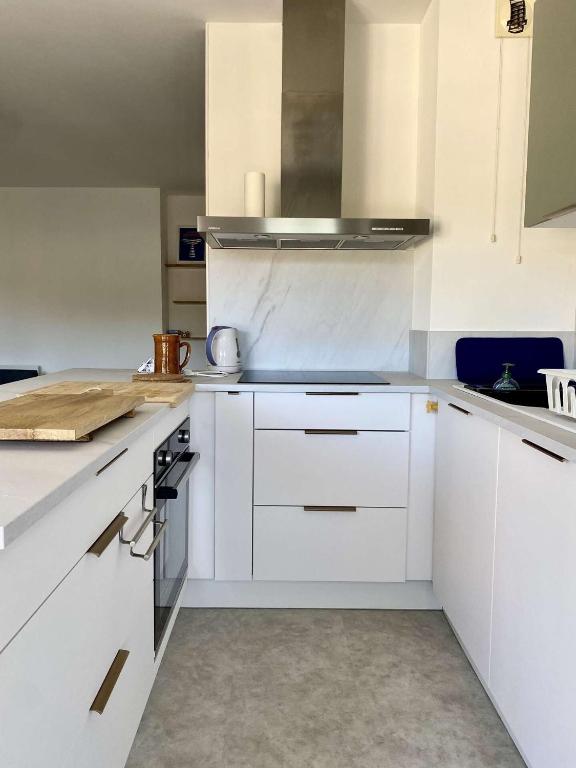 Résidence Les Oyats - T3 rénové 55m², balcon sud & parking – Centre-ville MAE-9734 - 4