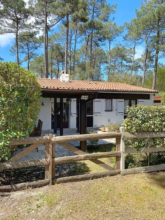 Résidence Het Club - Charmante maison avec jardin dans la pinède pour 6 personnes à Lacanau Océan MAE-0401 - 1