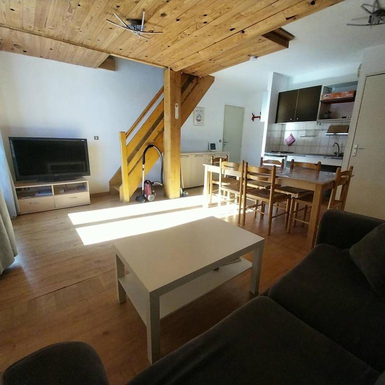 Résidence Comete - T3 de 8 couchages en duplex au pied des pistes 227C MAE-9081 - 1