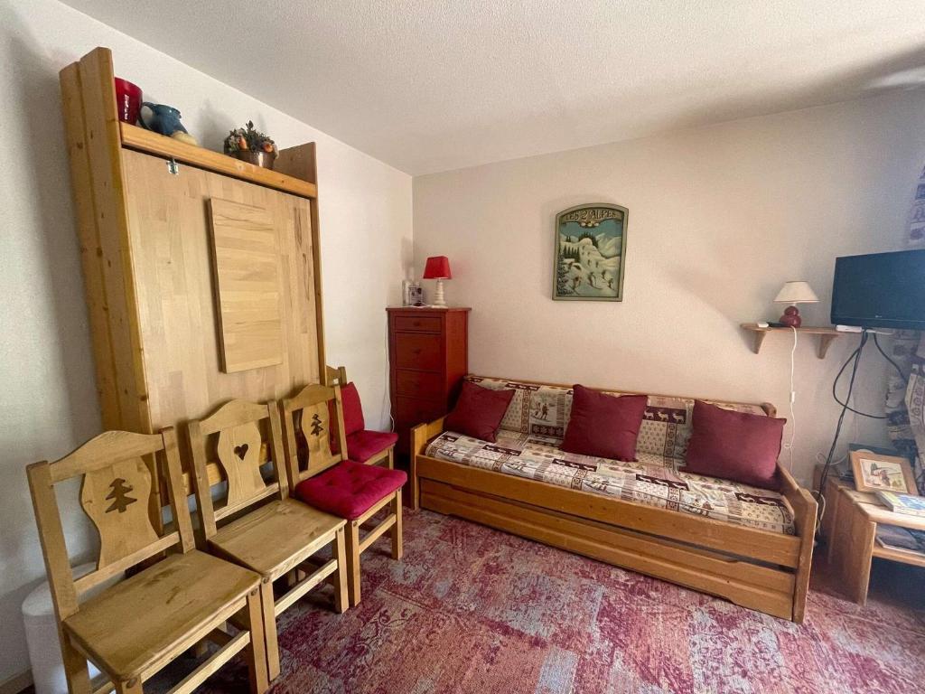 Résidence Pluton - Studio en plein cœur de station, face aux pistes avec place de parking privée et couverte MAE-5261 - 4
