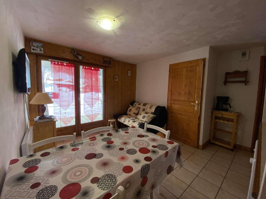 Chalets D Or - Charmant T2 avec terrasse et place de parking privée MAE-5611 - 3