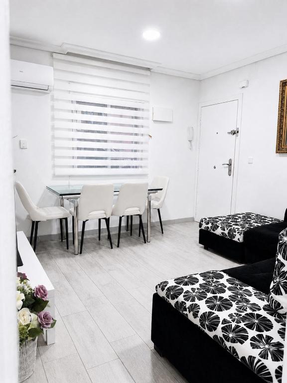 Apartamento renovado y tranquilo, 2 dormitorios bien comunicado con el centro de Madrid - 2