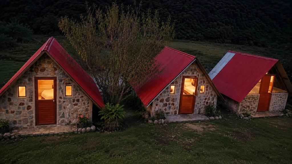 Ebenezer Salkantay Huts - 3