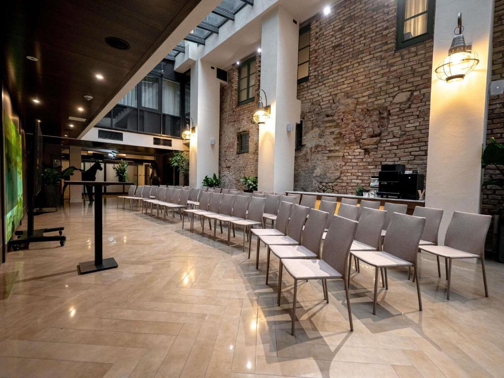 Meeting room / ballrooms