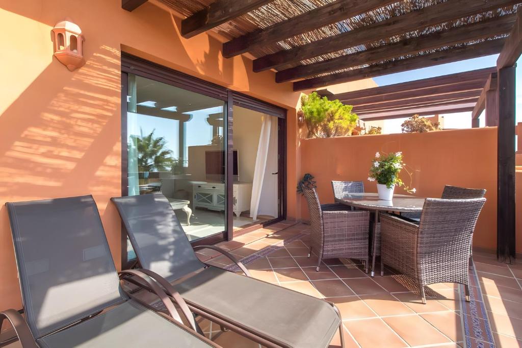 Luxurious Apartment Near the Beach - 3
