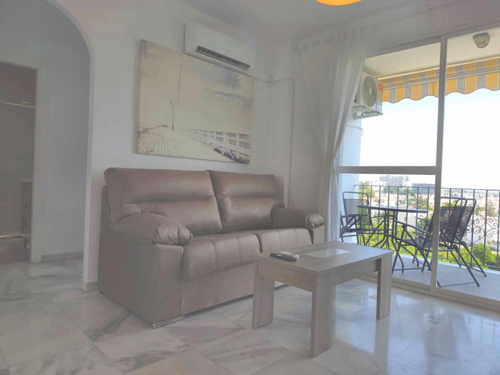 BUENAVISTA - 2-Bedroom for 4 with Sea-View Terrace and AC - Free Street Parking - 2