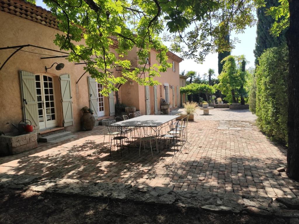 Maison de caractère en provence avec piscine et Tennis - 2