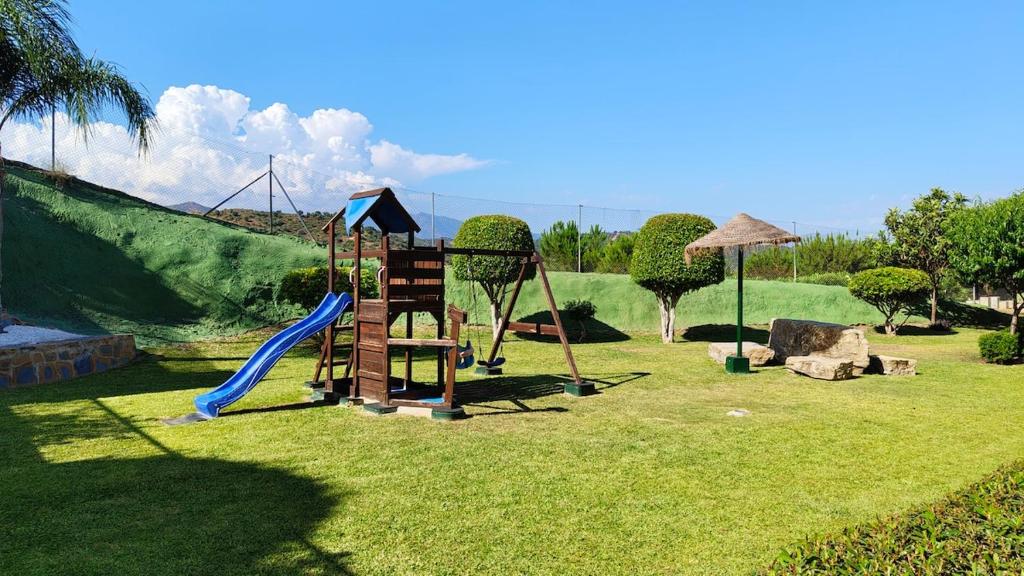 Duplex, one bedroom, large terrace - 3