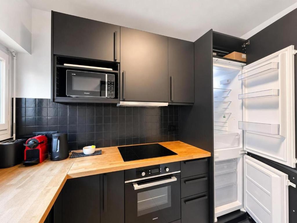 Belleville 1 Bedroom Apartment Near Père Lachaise - 4