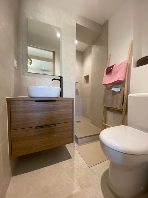 Parenthèse Uzétienne - Studio climatisé tout confort avec terrasse - 2