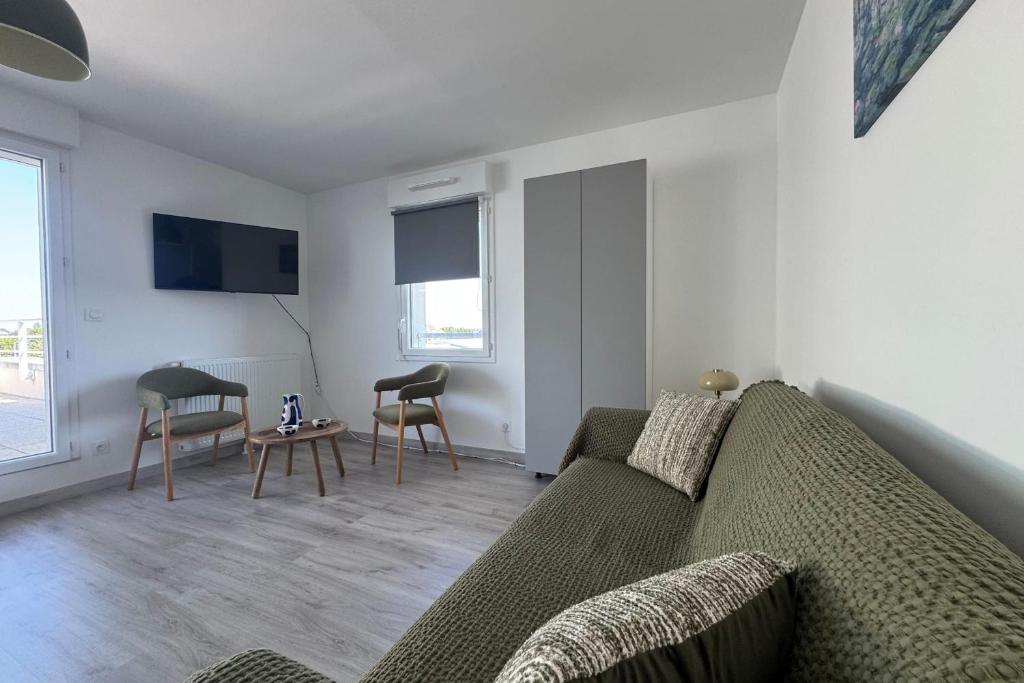 2-bedroom apartment with balcony close to the sea - 4