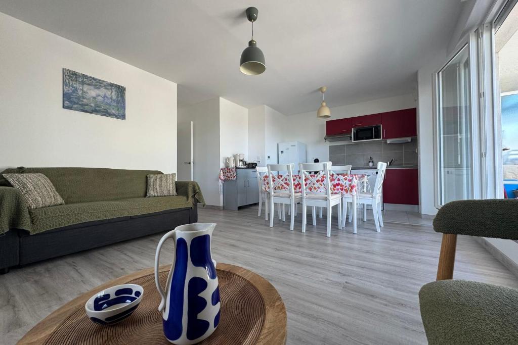 2-bedroom apartment with balcony close to the sea - 5