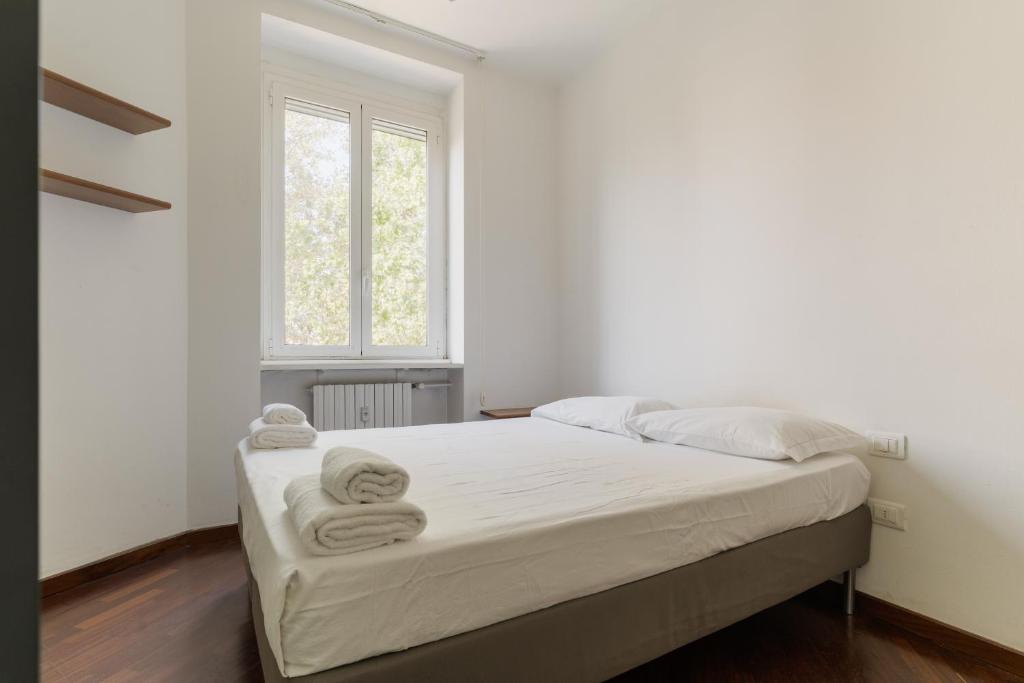 GuestHost - Cozy Balcony Flat X3 Argonne MM4 - 2