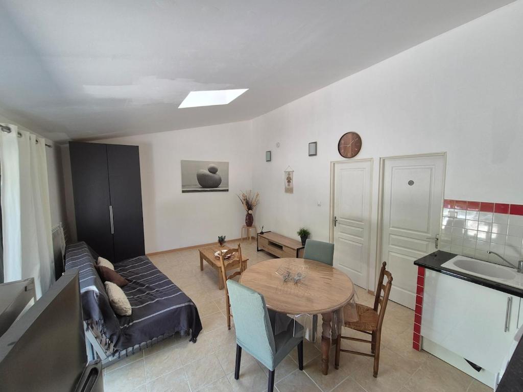 Appartement rez-de jardin avec piscine - 4