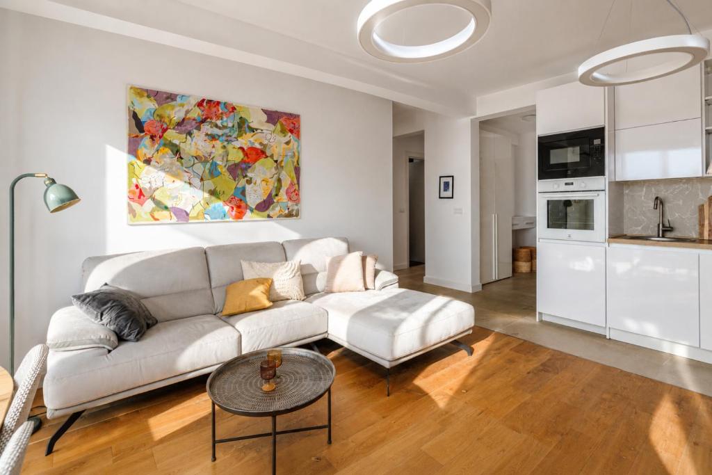 Panoramic Sea View 3BR Pool & Private Parking - 2