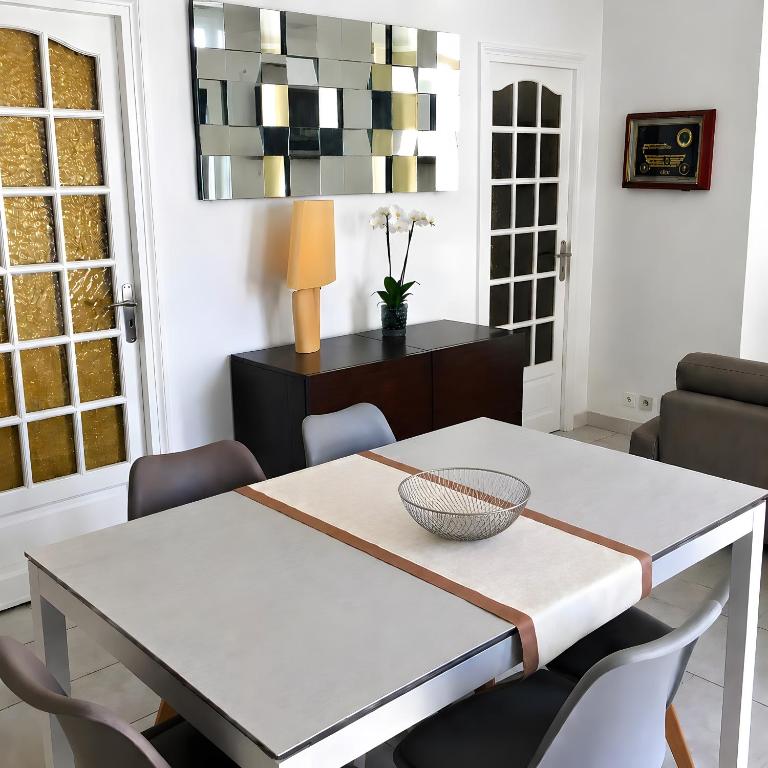 Cannes Three Bedrooms - 3
