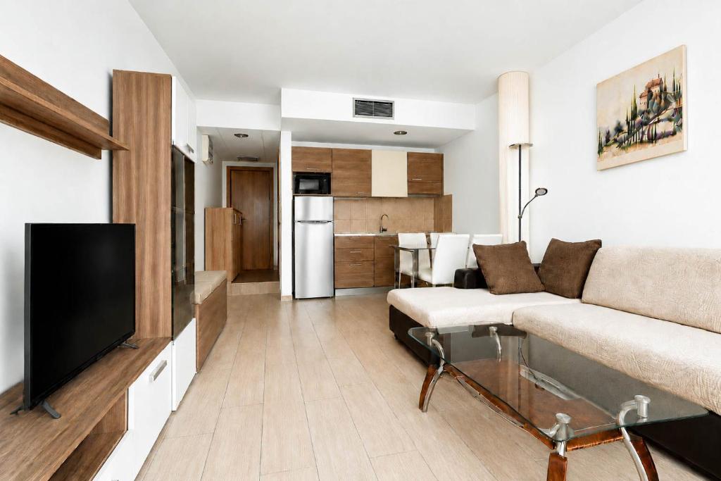 Sun and Sea Apartment with parking - 4