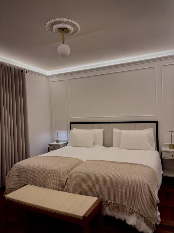 Beautiful Room in a Boutique House with Patio - 4