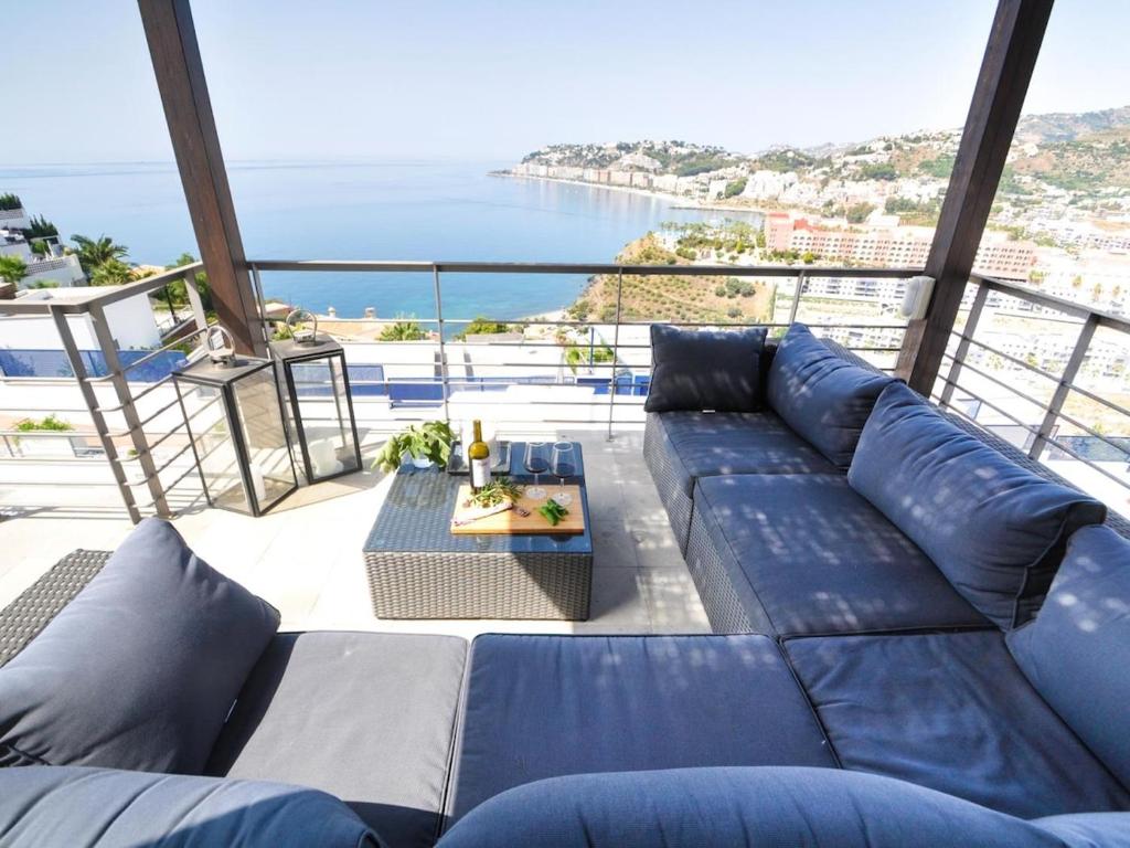 Magnificent Villa with private pool - 4