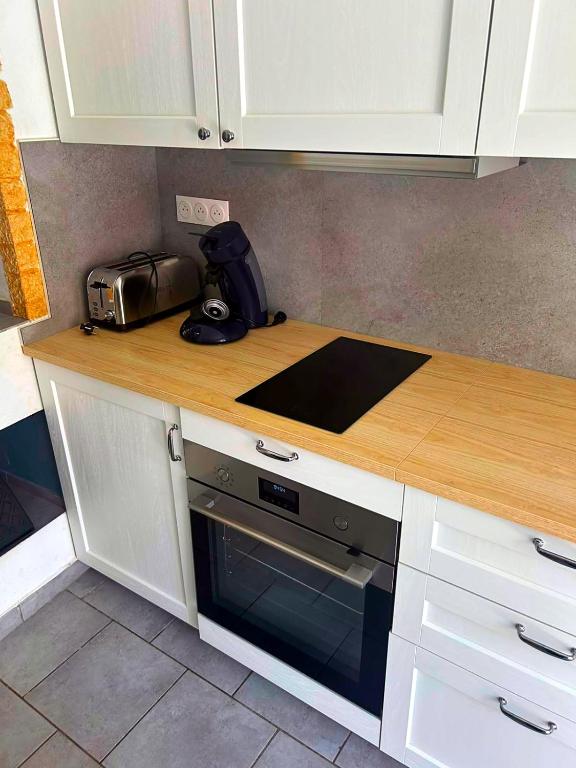 Studio cosy 22 m2 - Centre historique Agde - WiFi et linge - 5