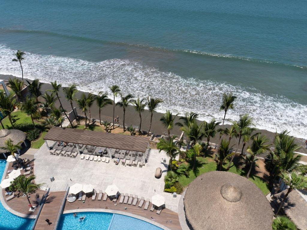 Beachfront, pool, golden zone - 1