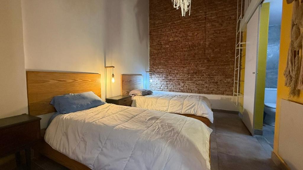Grand Residence - 8 Bedrooms - Guests 26 - 4