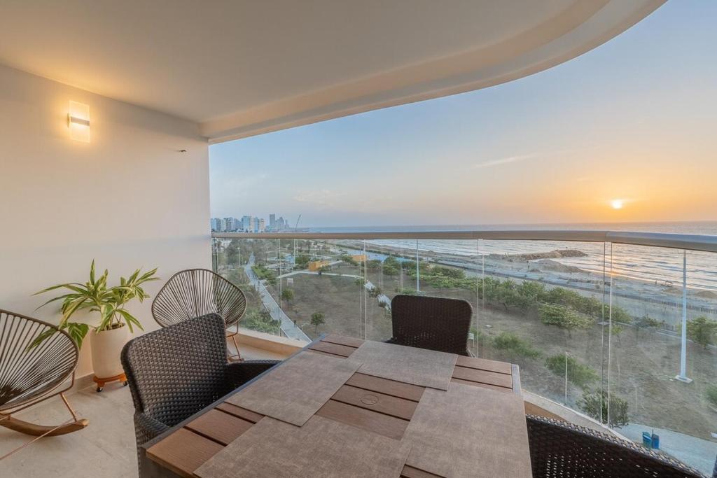 Elegant Sea View Loft Warm Design Airport 5 min - 3