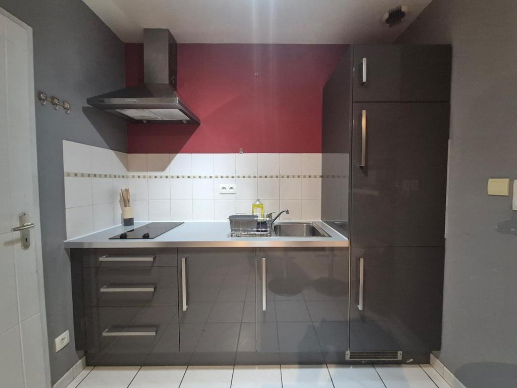 Large, spacious, fully equipped 4P - 2bedroom apartment - parking - 3