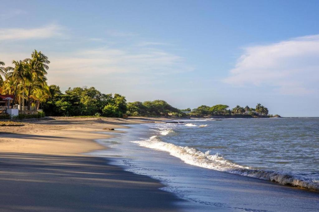 Resort experience facing the Caribbean Sea - 2