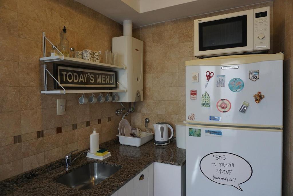 Acogedor departamento céntrico con estilo viajero - 3
