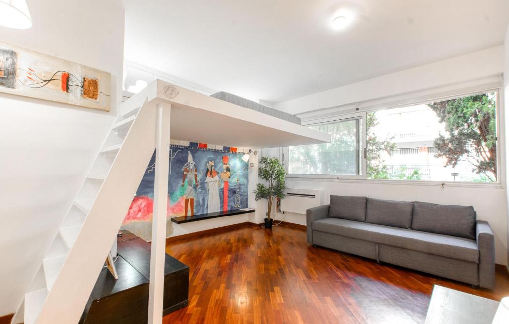 Gorgeous Apartment In Genova With Wifi - 1